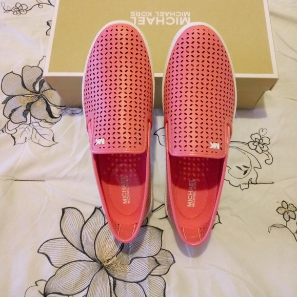 Michael Kors Olivia Slip On Sneakers - Picture 13 of 16